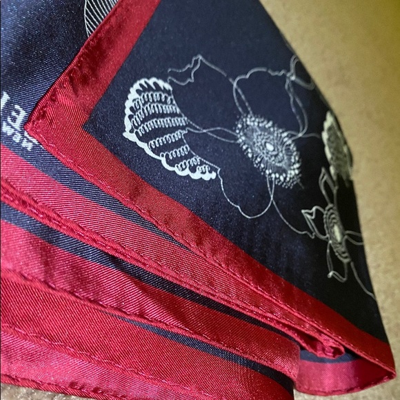 Anne Klein Scarf - Picture 6 of 10